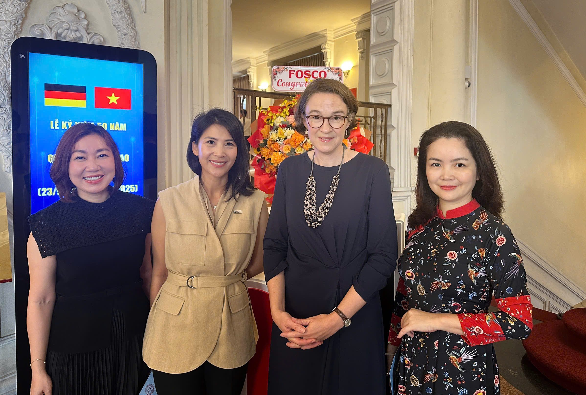 4ced2c3e350bbf55e61a