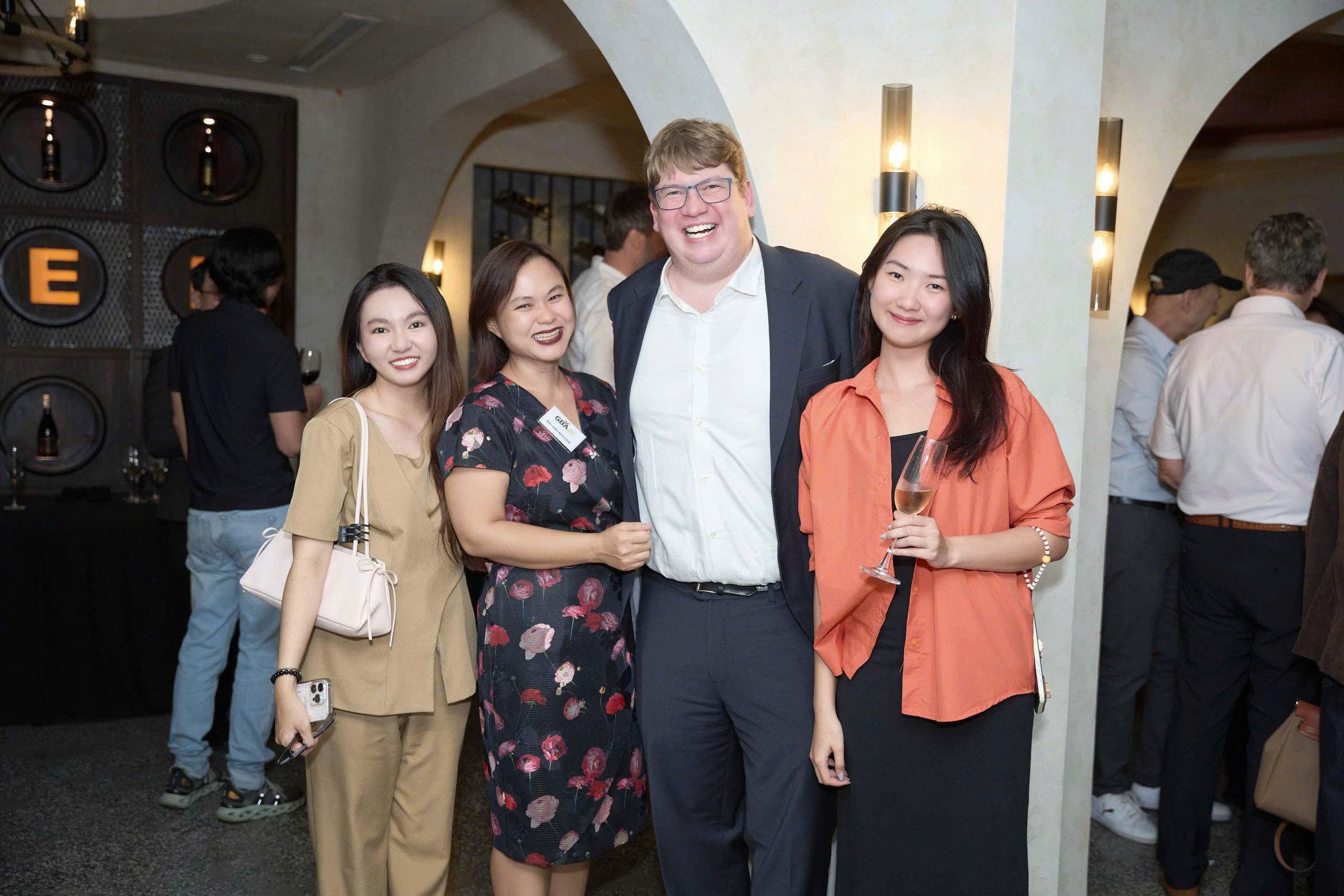 4ef14067b45b3805614a