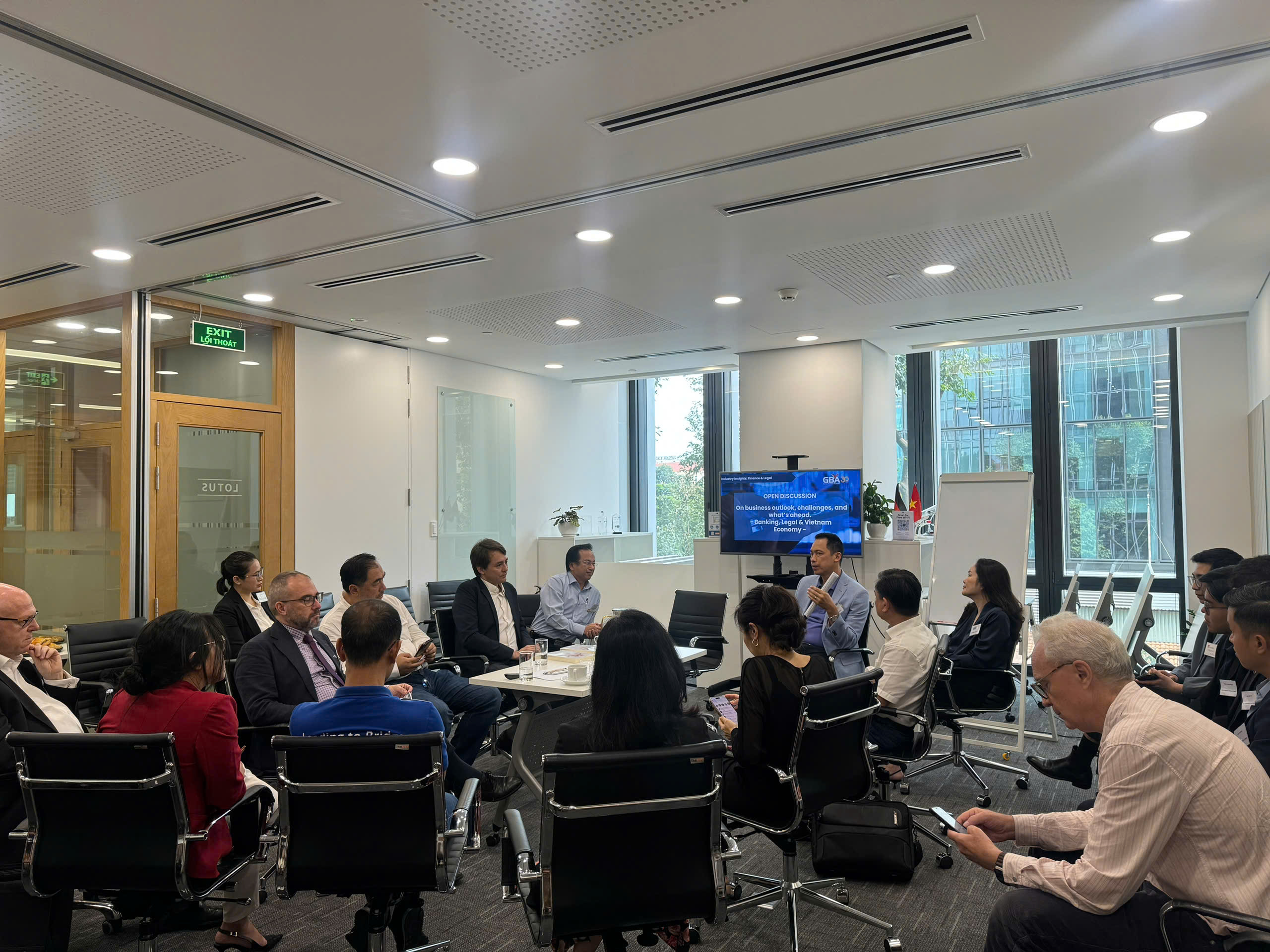 b822d111051d8943d00c