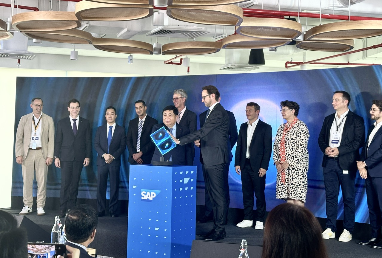 cb3afad4c4684d361479