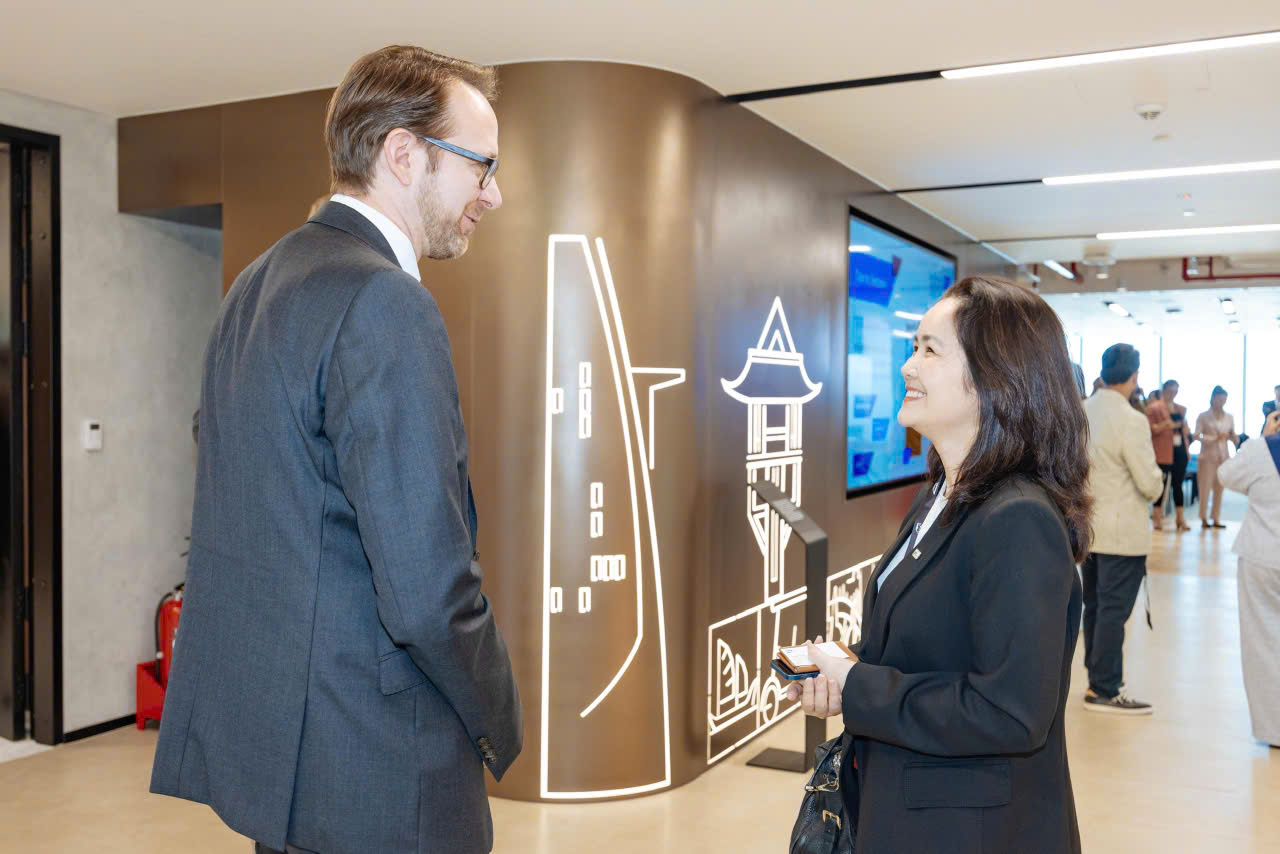 dfc09555cf2c47721e3d (1)