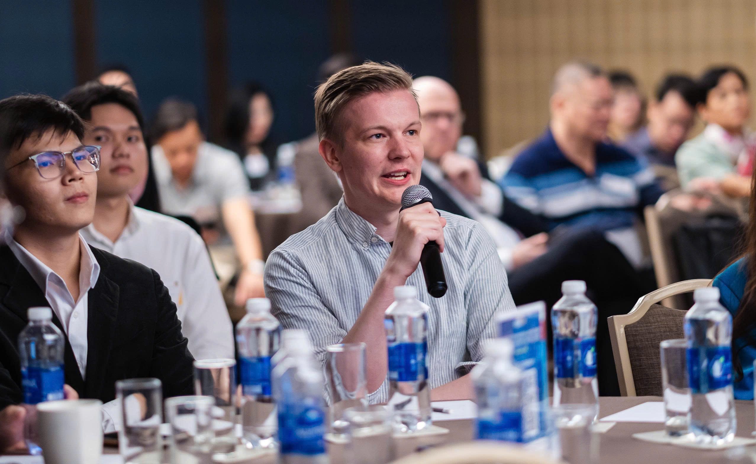 f99878136abde2e3bbac