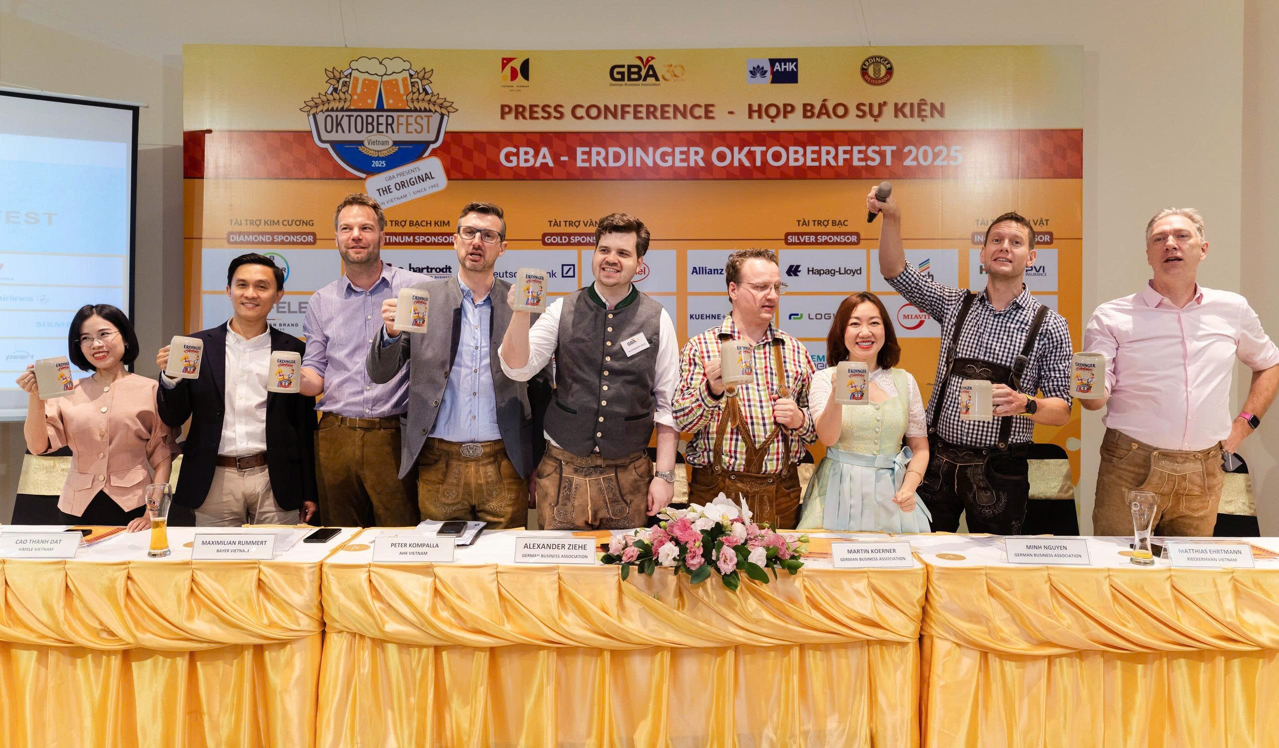 z6933847949256 df6fc1efa95ba85d03370eb81f84f4ba